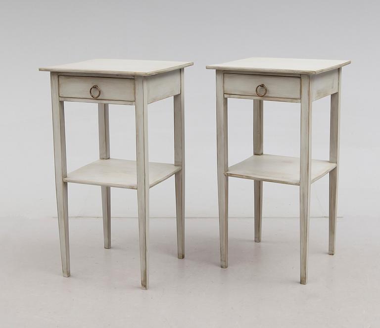 SÄNGBORD, 1 par, 1900-talets första hälft.