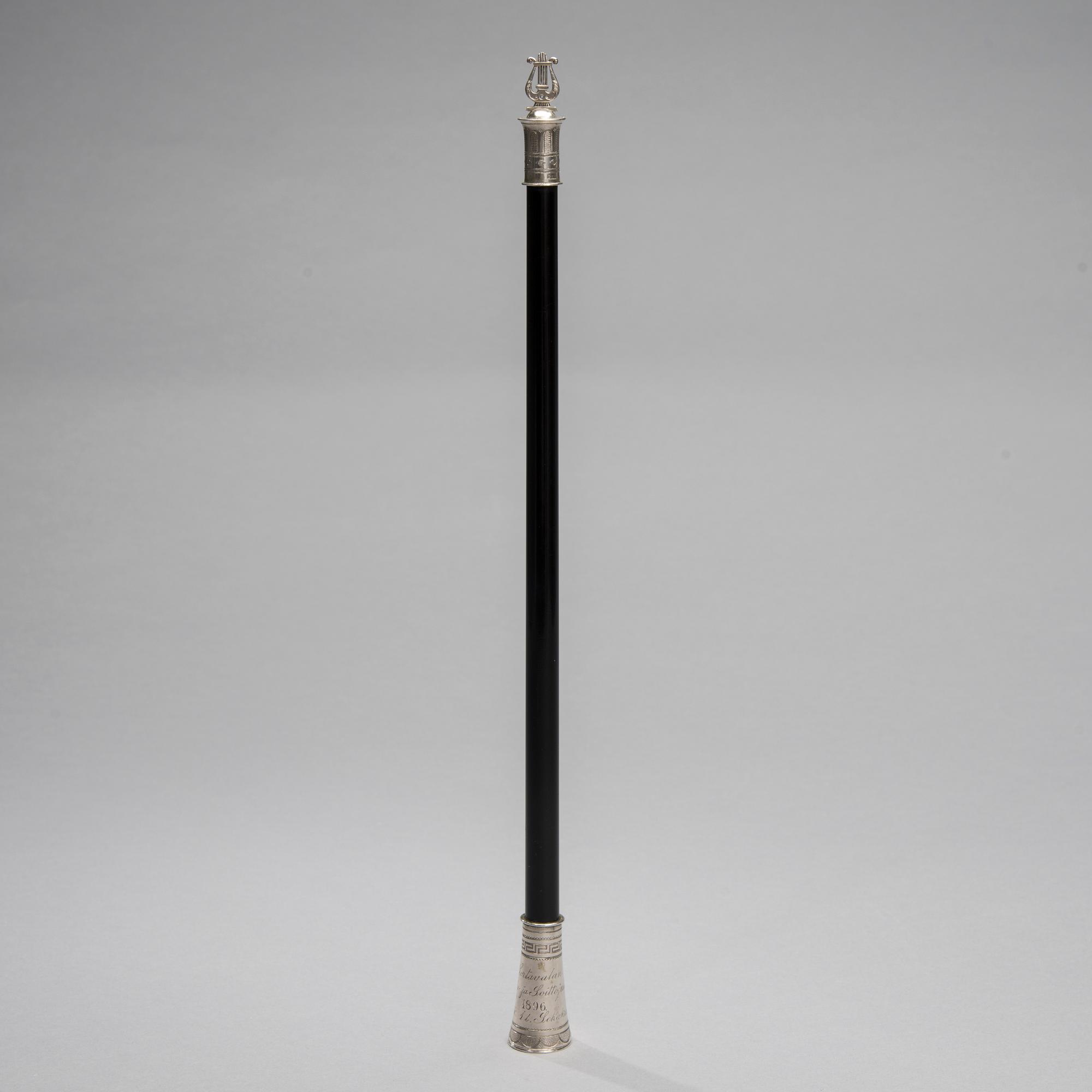 TAKTPINNE, ädelträ med silverbeslag, finska kontrollstämplar 1896.