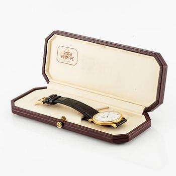 Patek Philippe, Calatrava, "Clous de Paris", armbandsur, 33 mm.