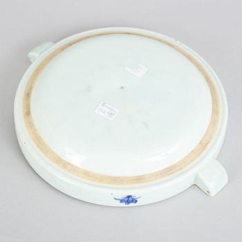 A blue and white hot water dish, Qing dynasty, Qianlong (1736-95).