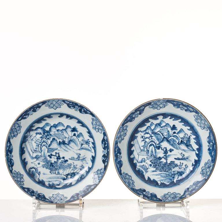 A set of four blue and white plates, Qing dynasty, Qianlong (1736-95).