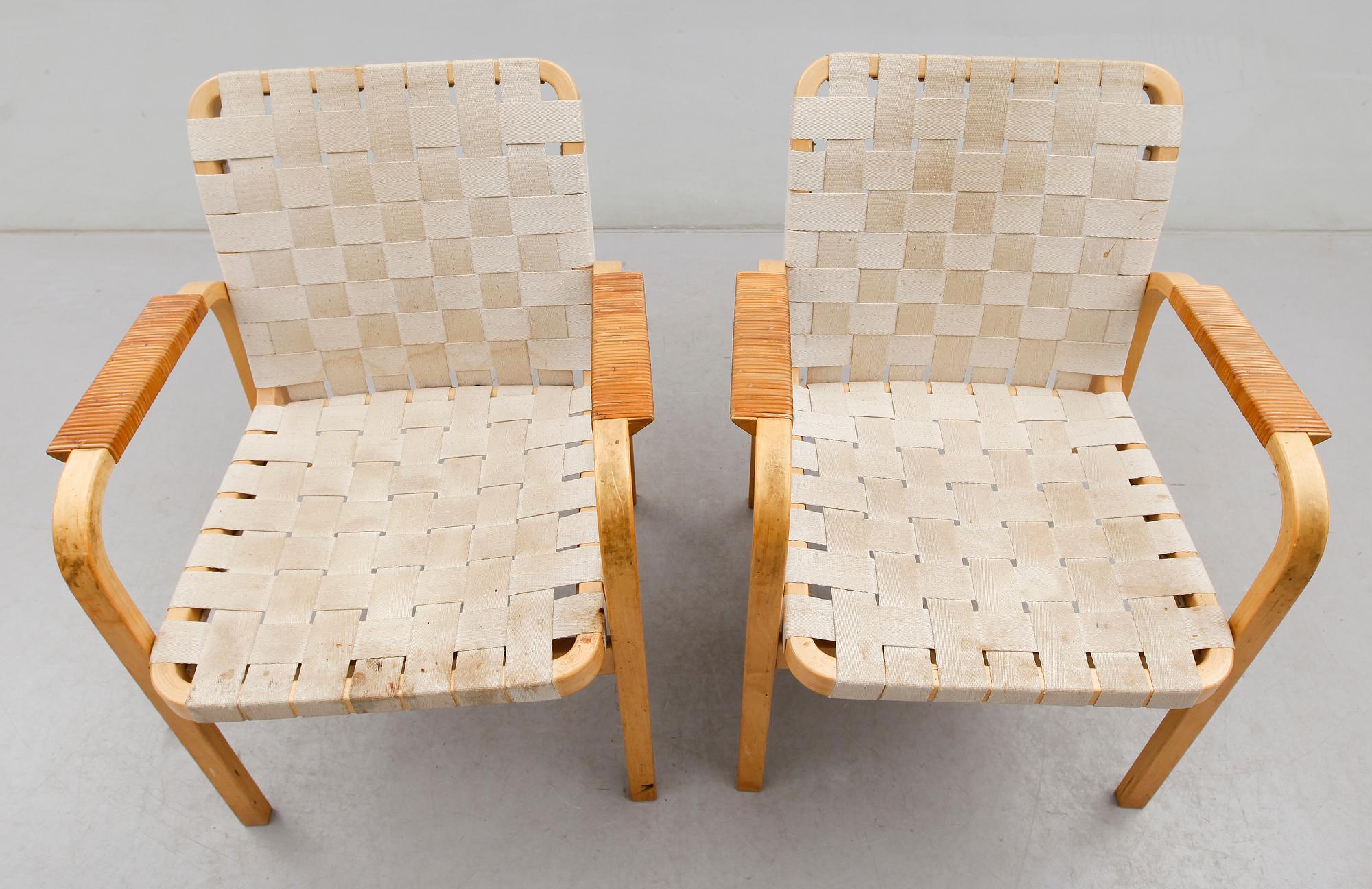 KARMSTOLAR, 1 par, modell 45, Alvar Aalto, Artek, 1900-talets andra hälft.