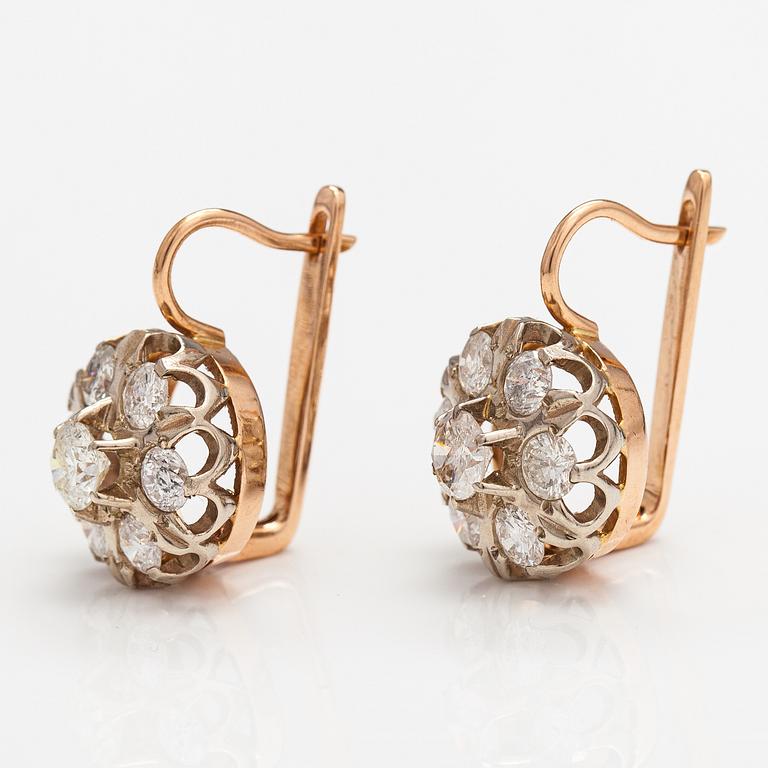 A pair of 14K gold earrings with diamonds ca. 3.40 ct in total. Soviet union.