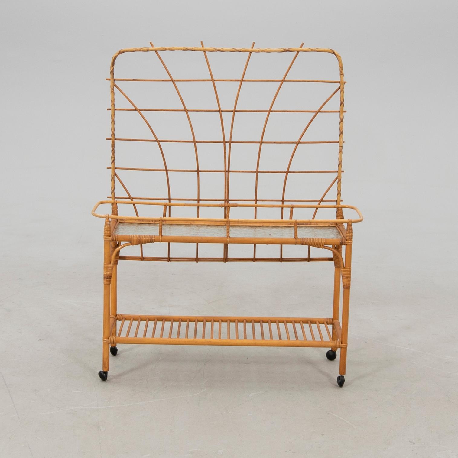 Blombord 1900-talets andra hälft.