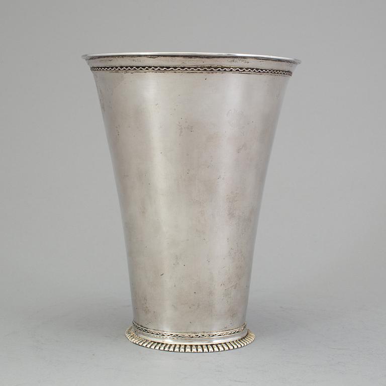 A SWEDISH SILVER BEAKER, mark of Johan Lund, Stockholm 1710. Weight c. 386 g.