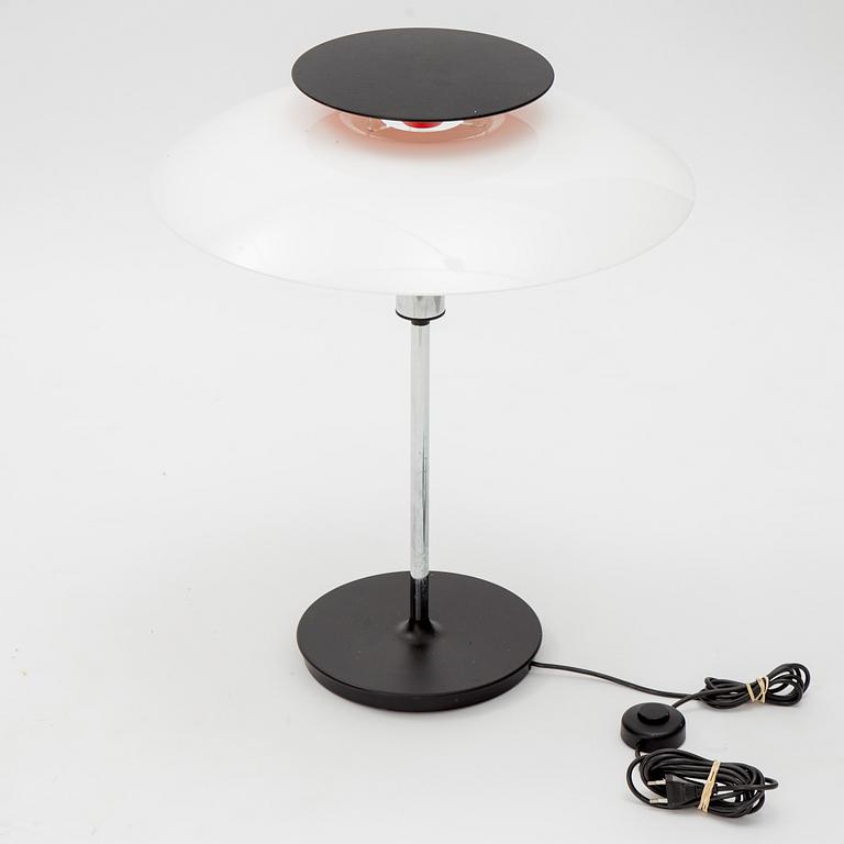 Poul Henningsen, table lamp, "PH-80", Louis Poulsen.