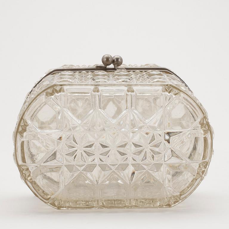 SKRIN, pressglas, omkring sekelskiftet 1900.