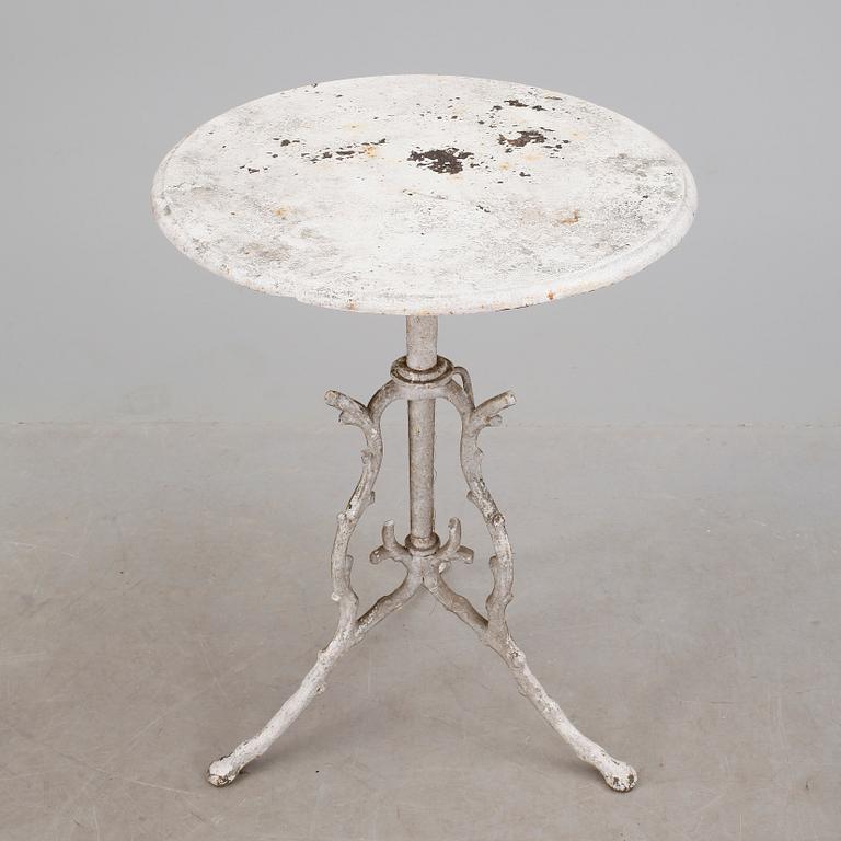 TRÄDGÅRDSBORD, gjutjärn, 1900-talets början.