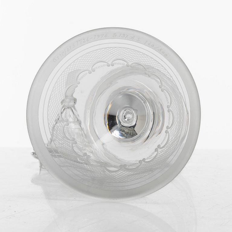 Simon Gate, An "Aurora" lidded glass cup, Orrefors, 1976.