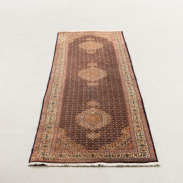 Gallerimatta, Mahi Täbris, 295 x 78 cm.