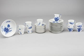 A Royal Copenhagen coffee set. 25 parts.
