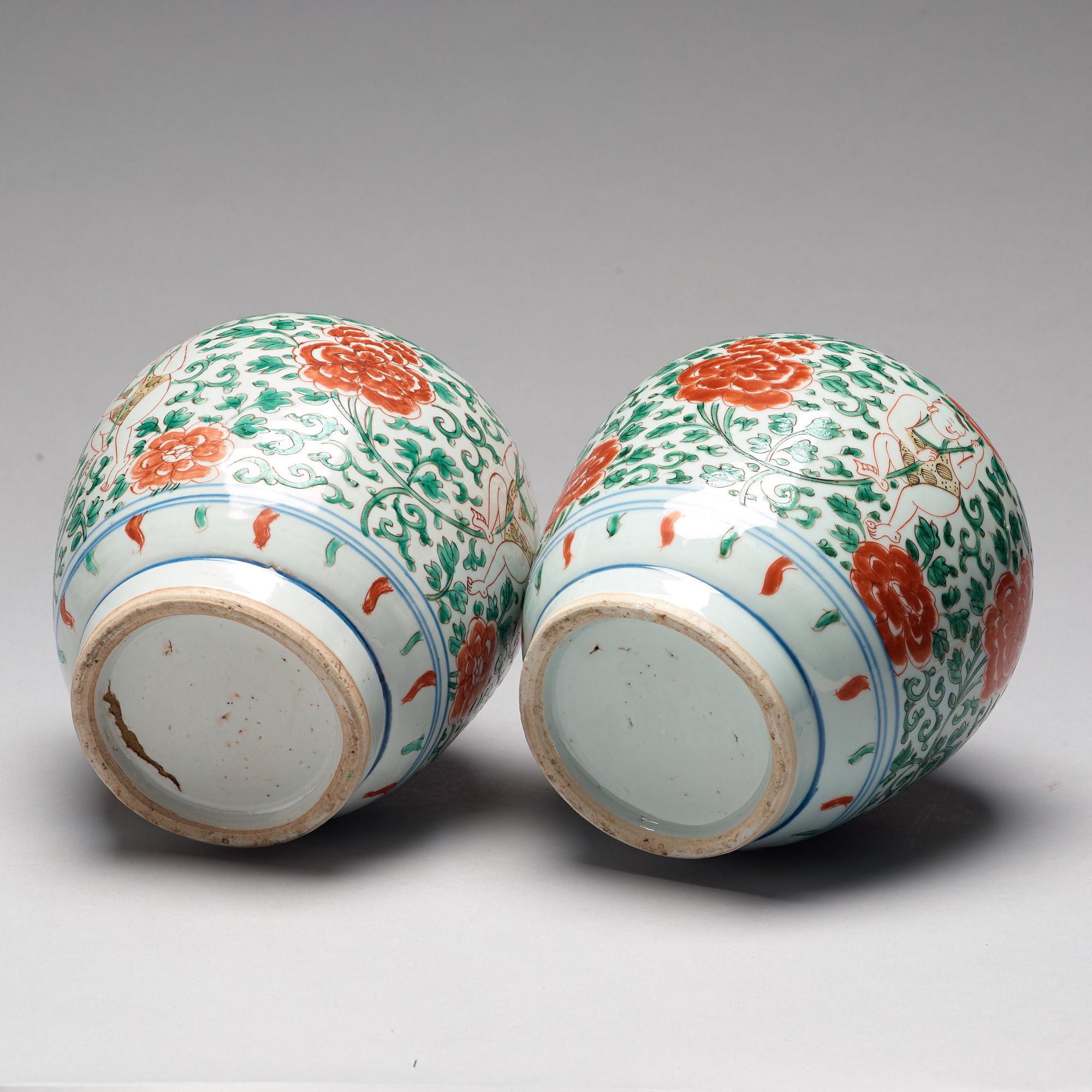 A pair of wucai Transitional jars, 17th Century.