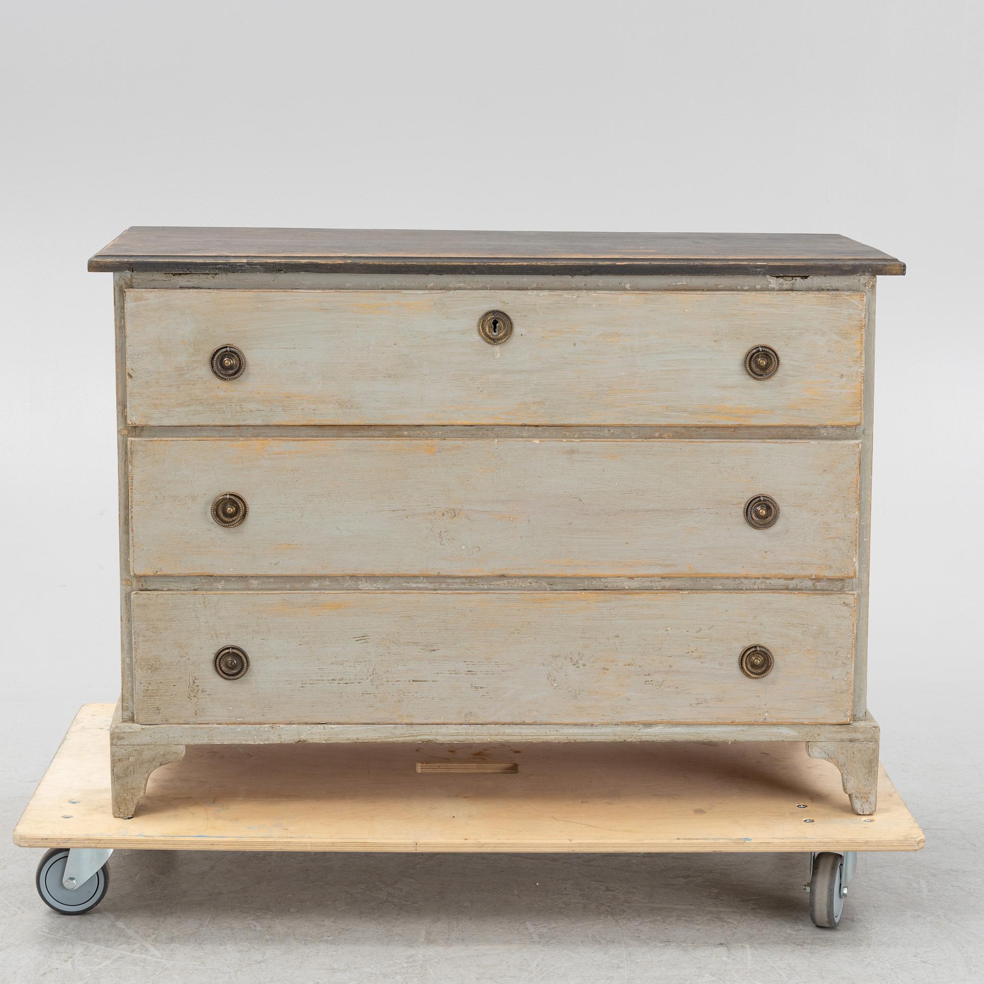 A 19th century chest of drawers.