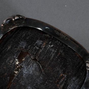 PARTI SILVER, 8 delar, mestadels England och Sverige, 1900-tal, vikt exklusive glas samt fylld del ca 300 g.