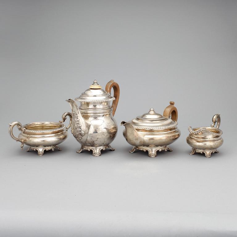 KAFFE- & TESERVIS, 3 delar, silver, London, 1908/09. Totalvikt: ca 1627 gram.