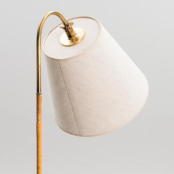 PAAVO TYNELL, GOLVLAMPA. Märkt Taito.