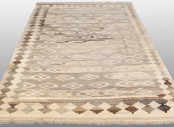 CARPET, Kilim, ca 312 x 199 cm.