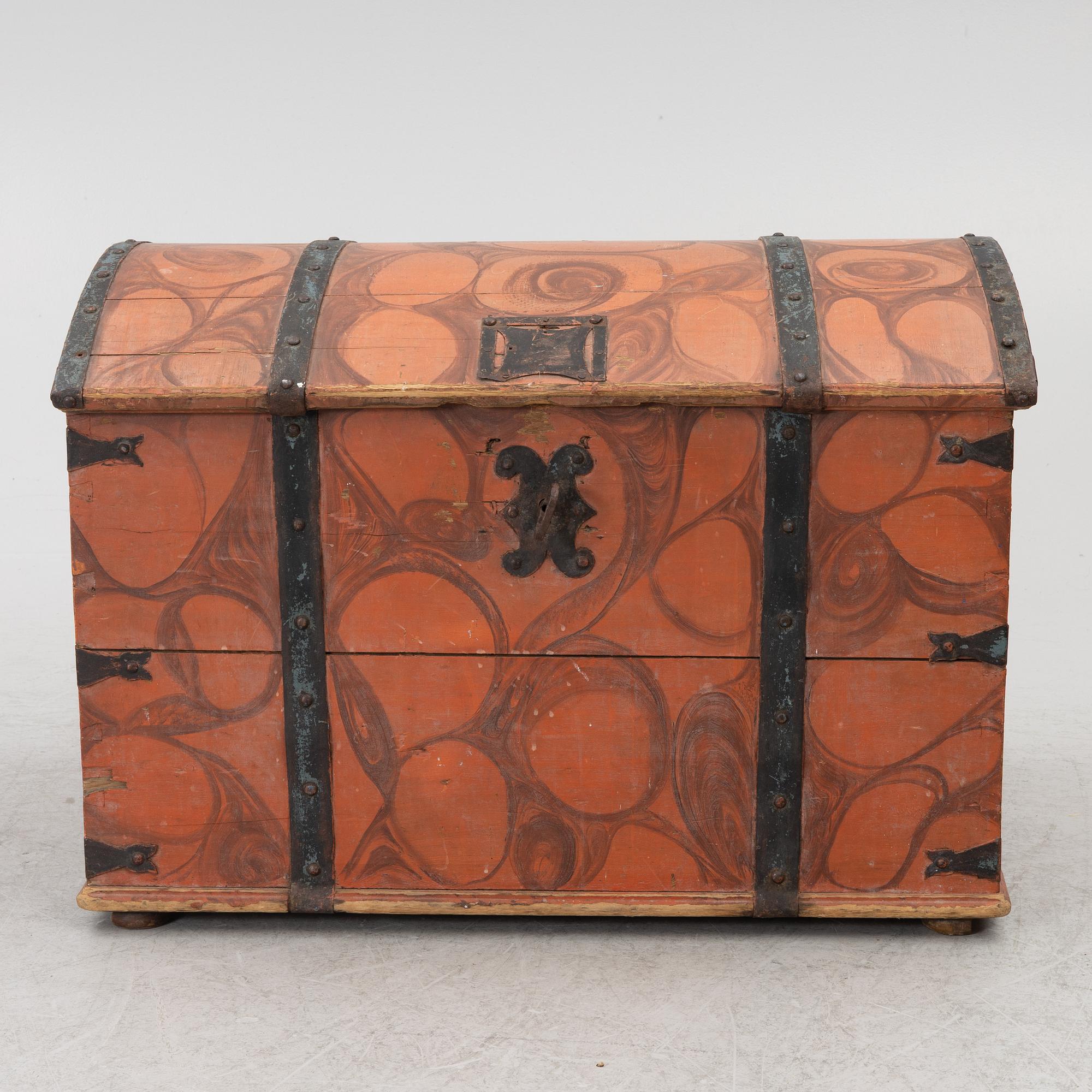Chest, folk art, 18th century.