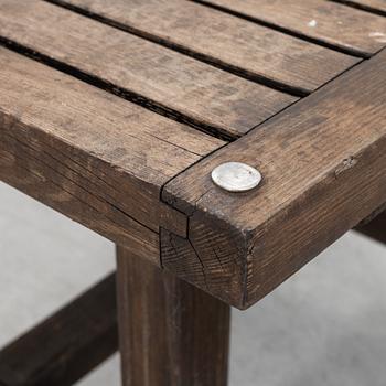 Elsa Stackelberg, a table and four chairs, Fri Form, Sweden, second half of the 20th century.