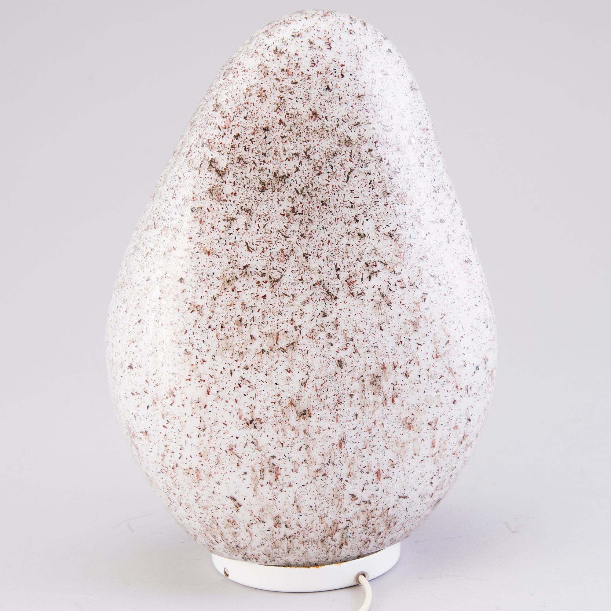 VALAISIN, lasia ja maalattua metallia, Orno Stockmann, 1900-luvun loppu.