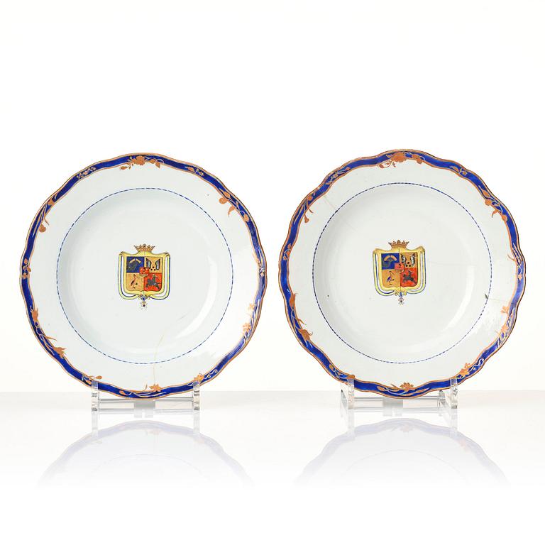 A set of 8 Chinese Export armorial soup dishes, Qing dynasty, circa 1790's.