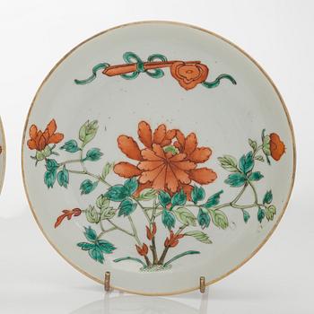 A set of three early 20th century porcelain plates, China.