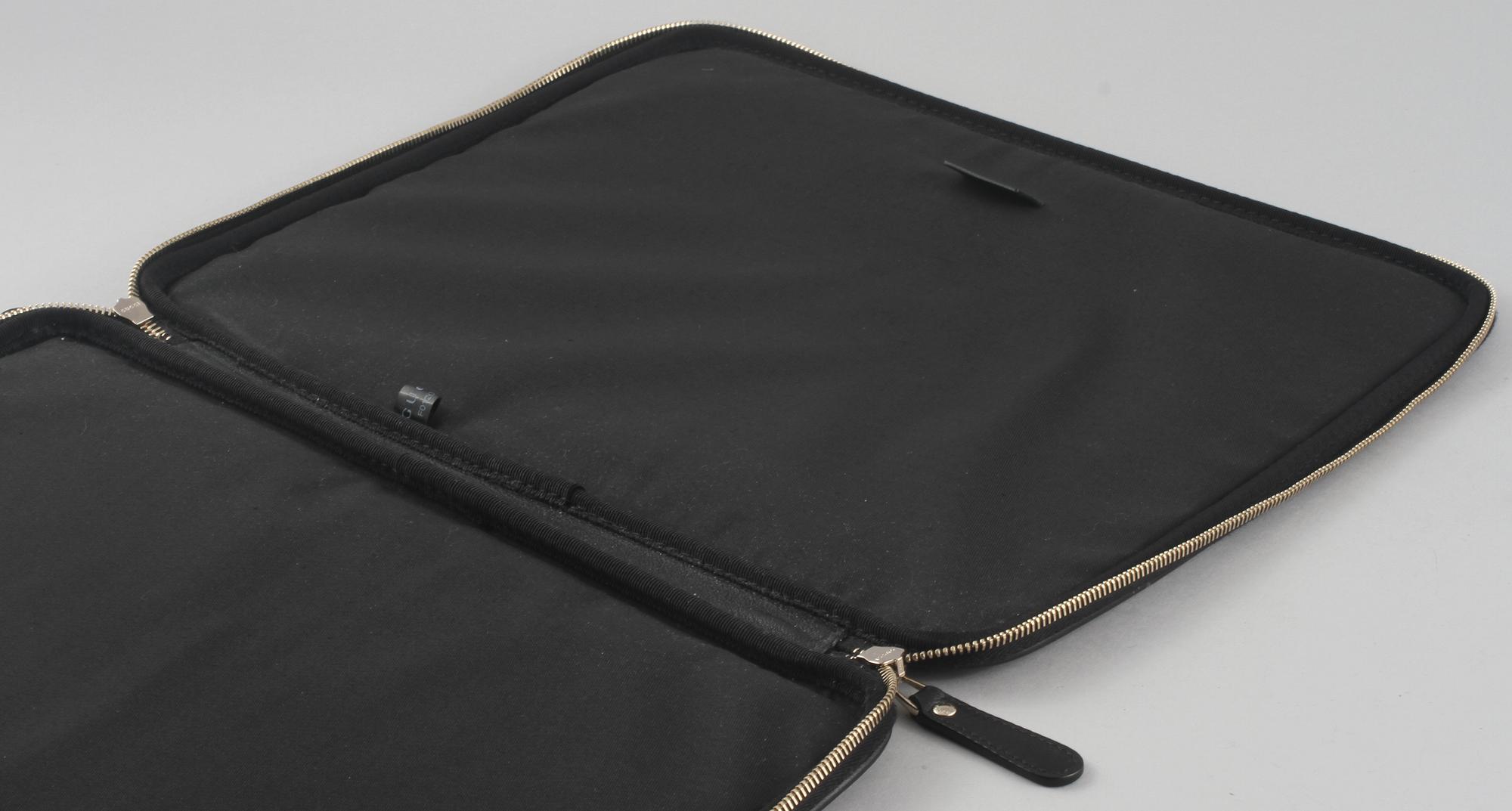 PORTFÖLJ/ DATORVÄSKA, Gucci.