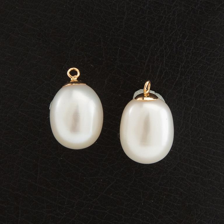 Necklace and pendants for earrings, a pair, possibly freshwater pearls and 18k gold.