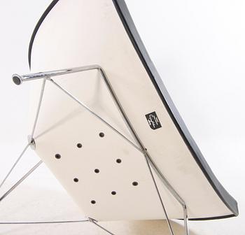 FÅTÖLJ. "Coconut", design George Nelson, Vittra, formgiven 1955.