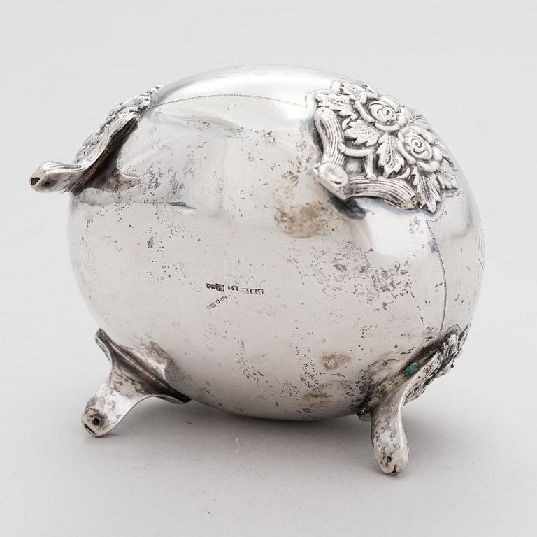 Antoni Riedel, A lidded silver sugar casket, Warsaw, Poland 1894.