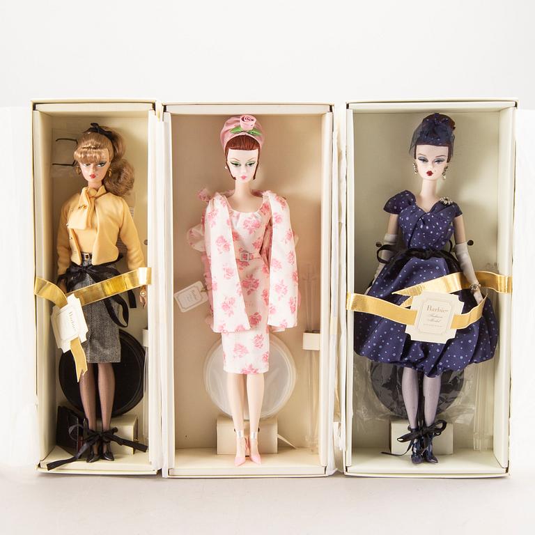A set of three Barbie dolls 2007.