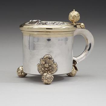 A Swedish 17th century parcel-gilt tankard, mark of Erik Månsson Schmidt, Stockholm (1675-1686).