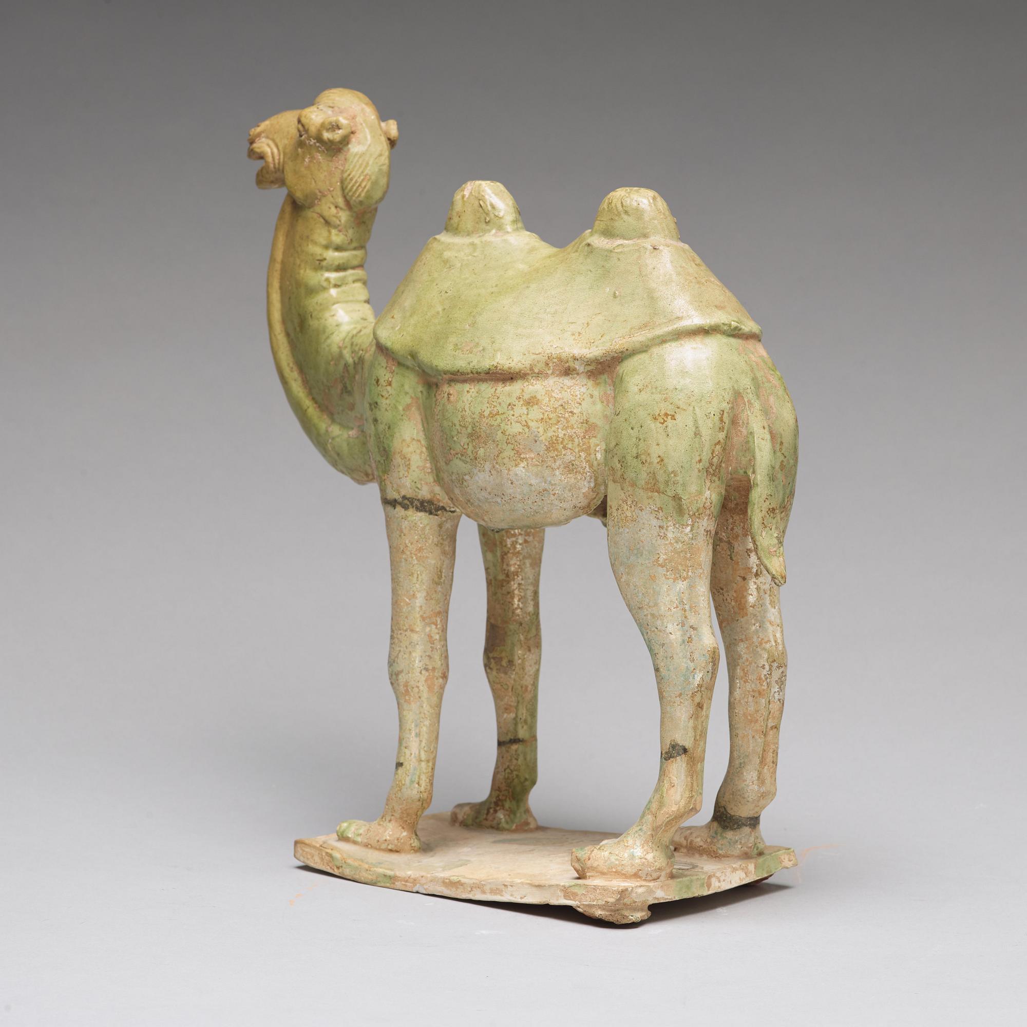 SKULPTUR, lergods. Tang dynastin (618-907).