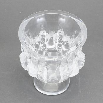 SKÅL PÅ FOT, Lalique, 1900-talets andra hälft.