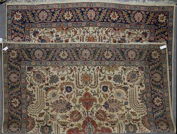 MATTA, semiantik/old Täbris. Ca 363 x 278 cm.