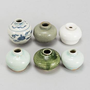 A group of six Southeast asian ceramic jars, 19th/20th century.