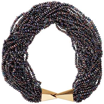 673. Kristian Nilsson, A Kristian Nilsson 18 k gold and black pearl collier, Stockholm ca 1988.