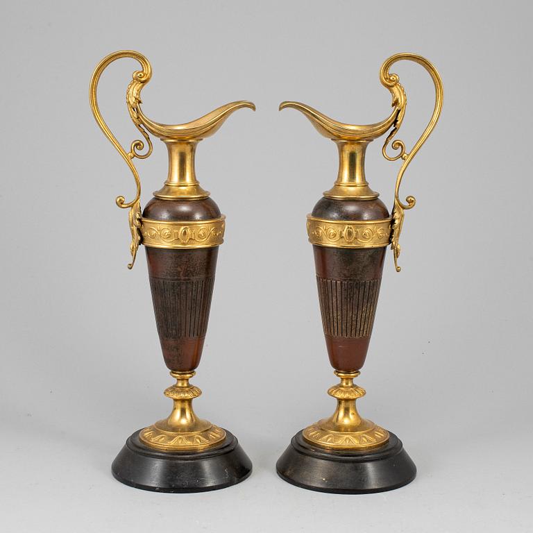 A pair of decorative ewers, second half of the 19th ct.