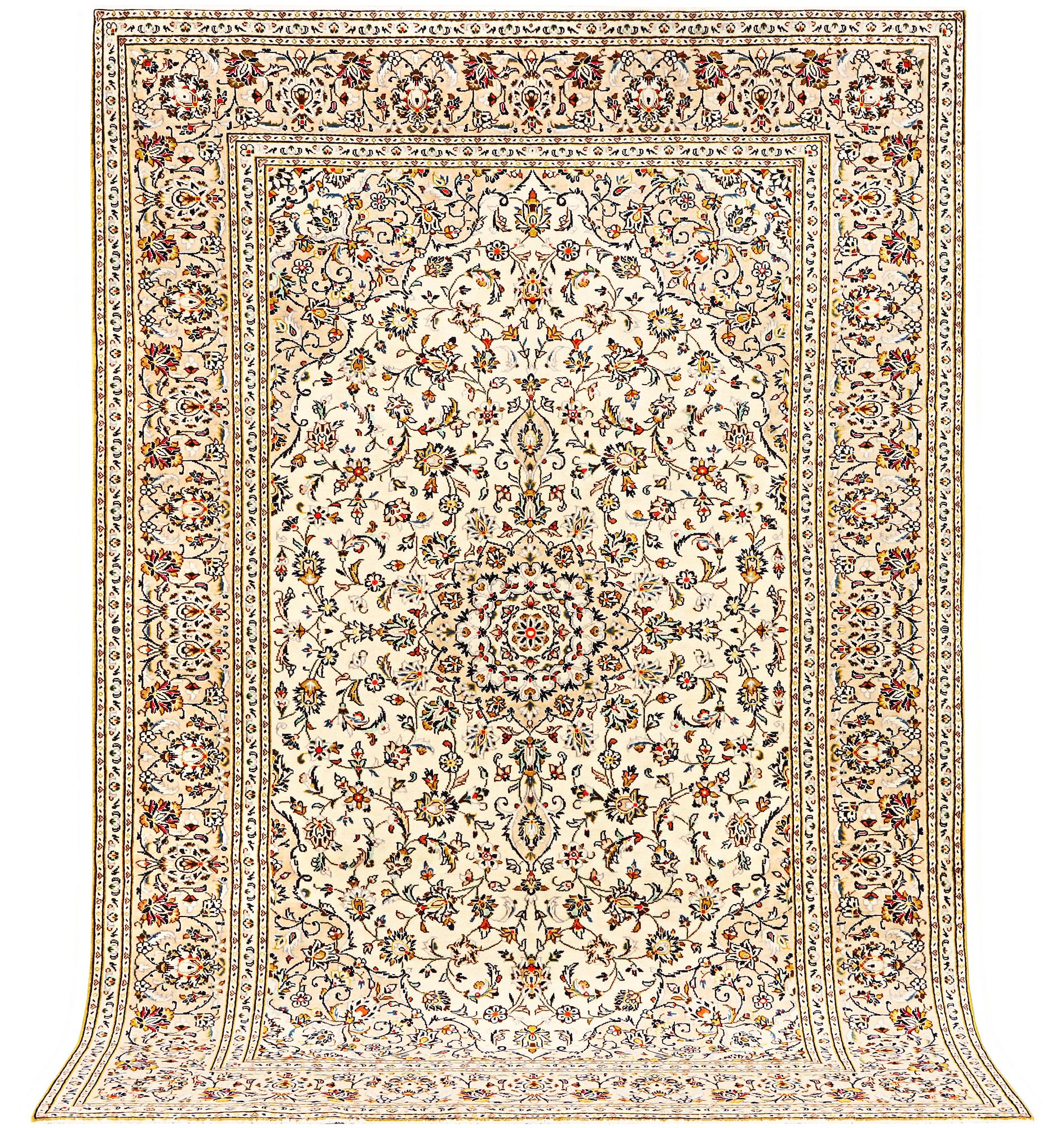 A Kashan carpet, c. 295 x 197 cm .