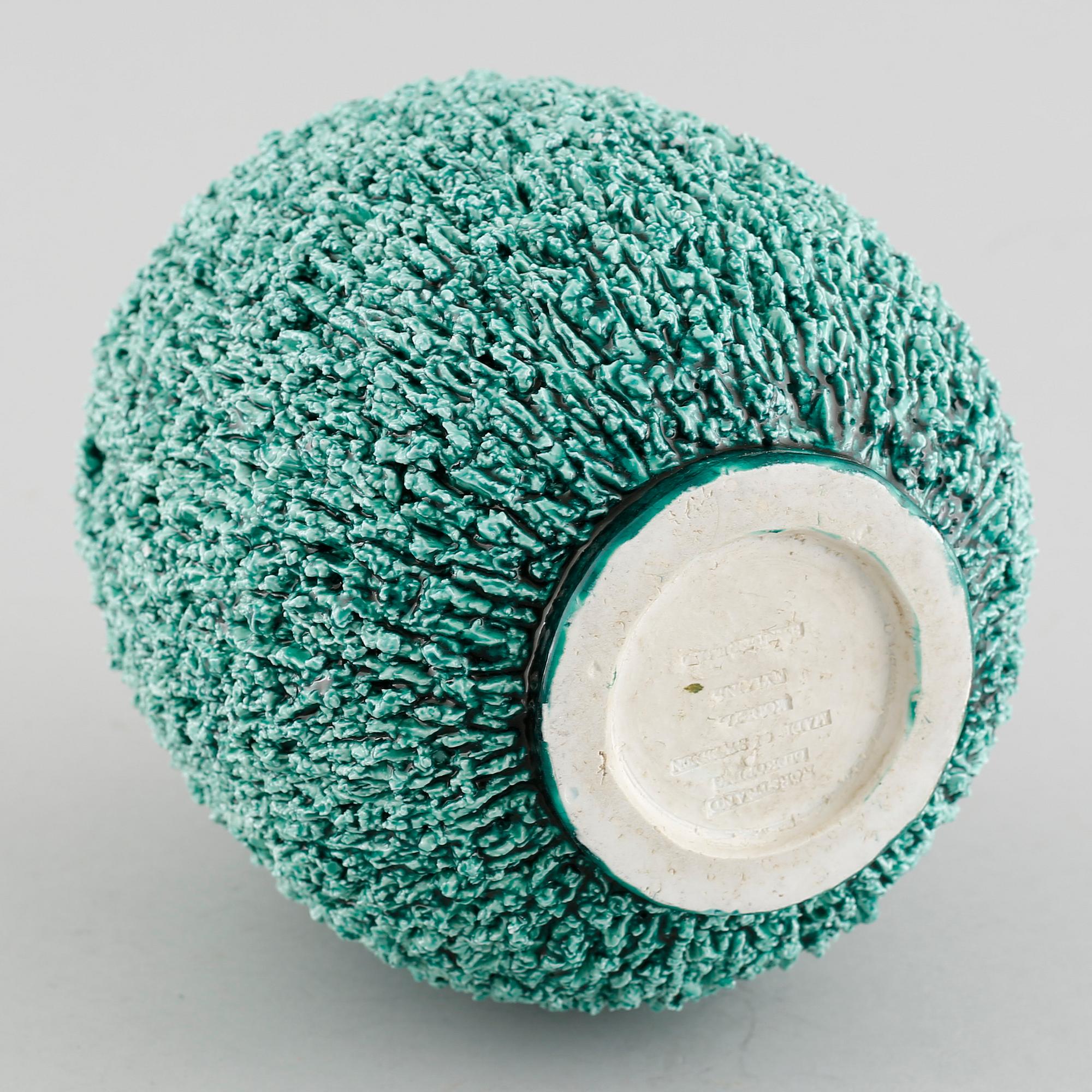 GUNNAR NYLUND, vas, chamotterat stengods, Rörstrand, formgiven 1936.