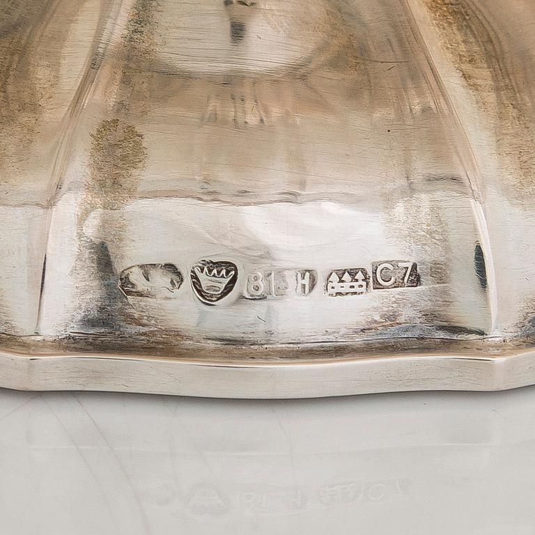 A set of six footed silver bowls, and a 
sweetmeat basket, Kultakeskus, Hämeenlinna 1943 and 1956.