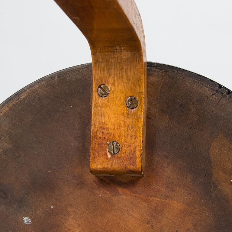 Alvar Aalto, jakkarapari, malli 60, O.Y. Huonekalu-ja Rakennustyötehdas A.B, Finmar, Suomi, 1934–39.