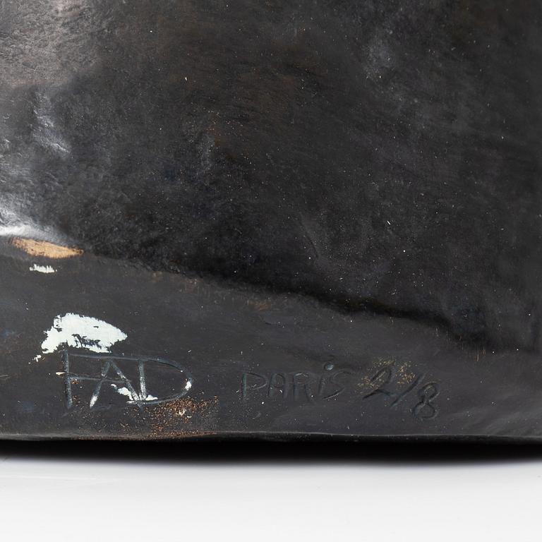 Gudmar Olovson, skulptur. Signerad. Numrerad. Gjutarstämpel. Brons, höjd 108 cm, längd 67 cm.