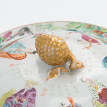 Kannellisia maljoja, 2 kpl, posliinia, Kanton, 1800-luku.