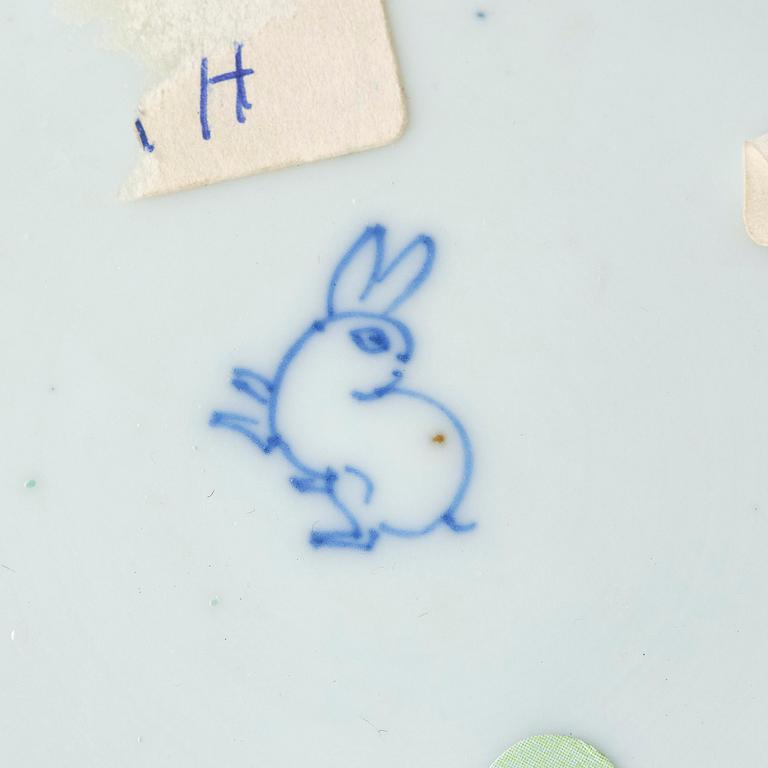 A famille noire cup with stand, Qing dynasty, Kangxi (1662-1722).