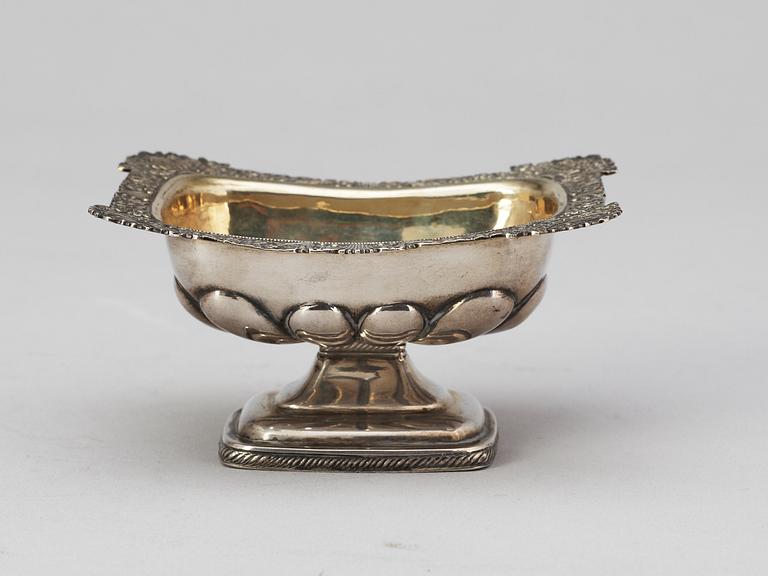 A Russian parcel-gilt 19th century salt, makers mark of Ephim Sidorov, St. Petersburg 1832.