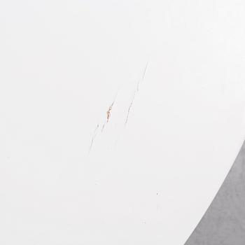 Matbord snarlikt, modell 771 av Josef Frank.