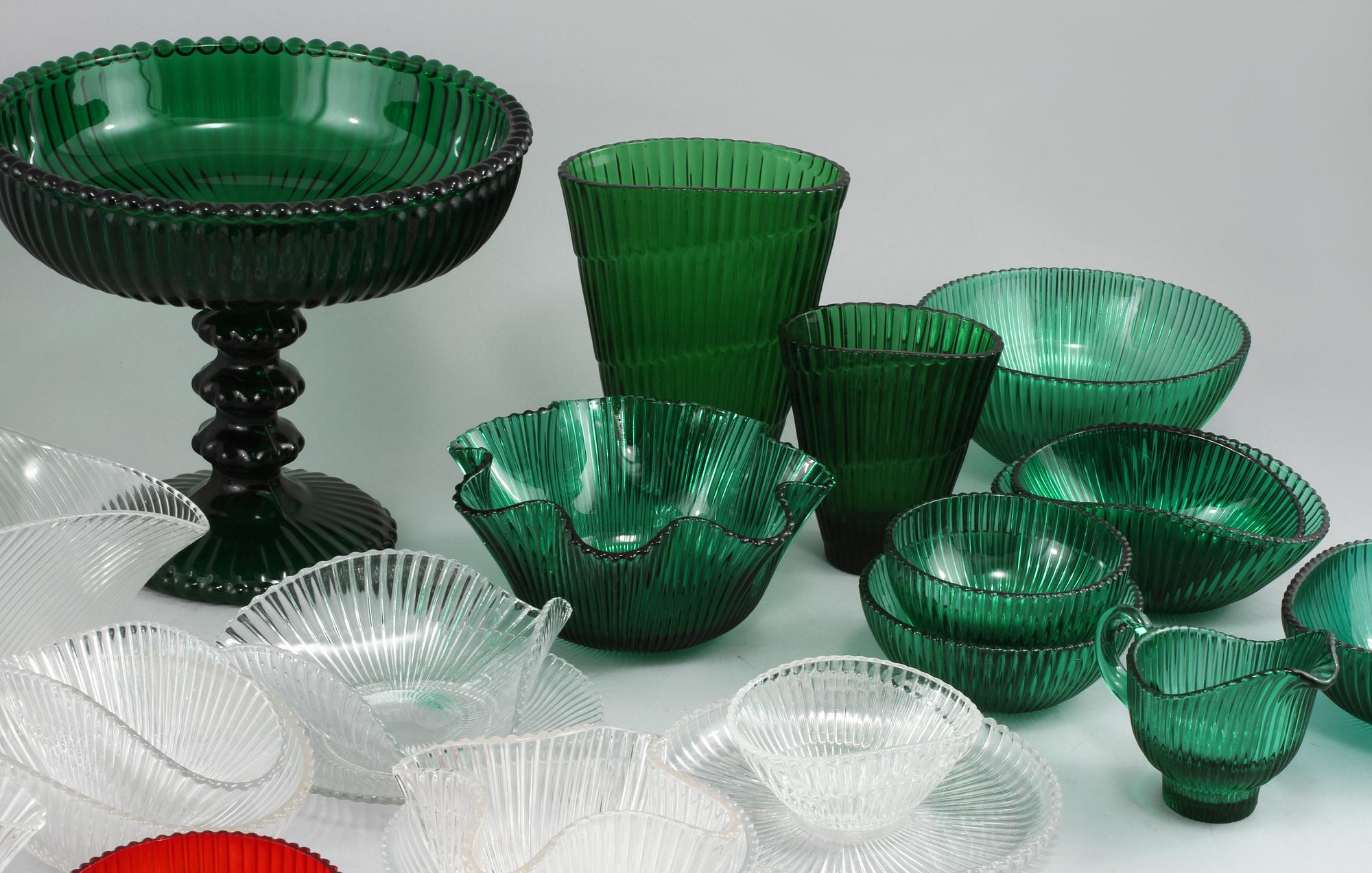 GLASSERVIS, 67 delar, glas, mestadels "Reffla", Arthur Percy, Gullaskruf, formgiven 1952.