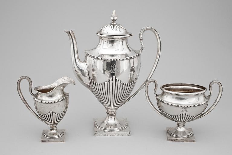 KAFFESERVIS, 3 delar, silver, empirestil, Carl Emil Andrén, Göteborg 1913. Totalvikt ca 1060 g.