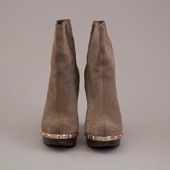 Boots by Diane von Furstenberg, size 7W.